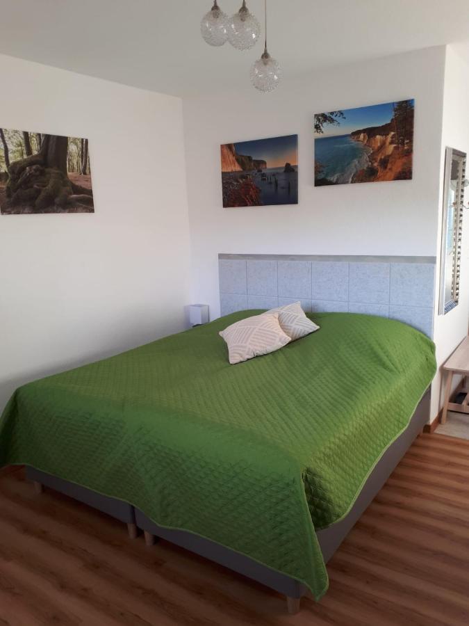 Ferienwohnungen Ruegen-Glueck Lohme Bagian luar foto